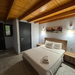 2* Hotel Ados